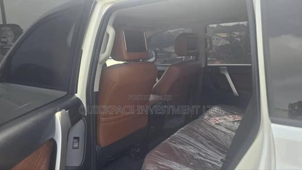 Toyota Land Cruiser Prado 2.7 2017 White · Photo 3