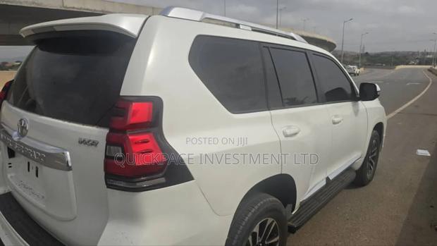 Toyota Land Cruiser Prado 2.7 2017 White · Photo 7