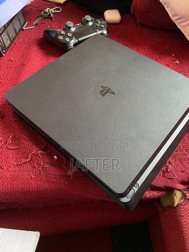 Sony Ps4 Slim Jailbreak With Fc27 and Other 10 Solid Games · Photo 2