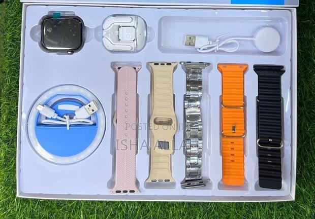 Dp7 Smartwatch Lifestyle Set With Mini Selfie Light · Photo 2