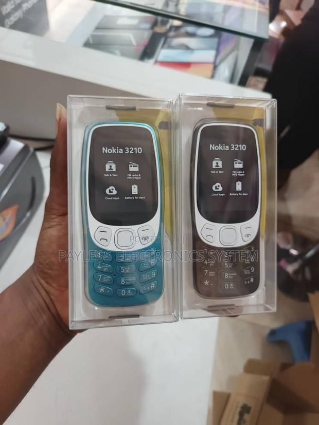 New Nokia 3210 · Photo 2