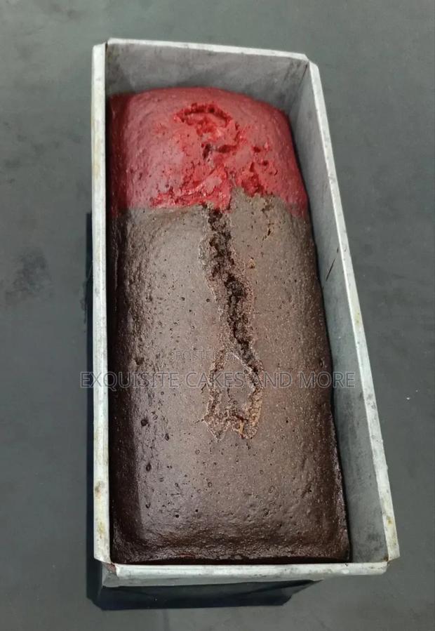 8 Inch Raw / Plain Cake, Two Flavours · Photo 2