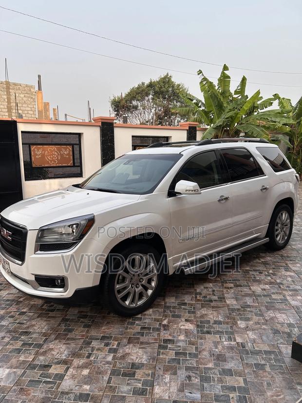 GMC Acadia Denali AWD 2014 White · Photo 1