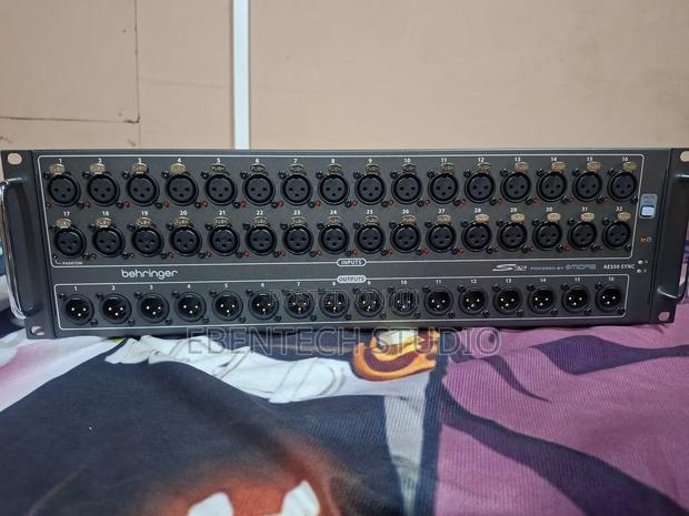 Behringer S32 Stagebox for Rent · Photo 3