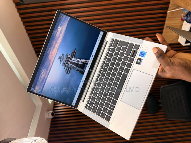 Laptop HP EliteBook 840 G8 16GB Intel Core i5 SSD 256GB · Photo 3