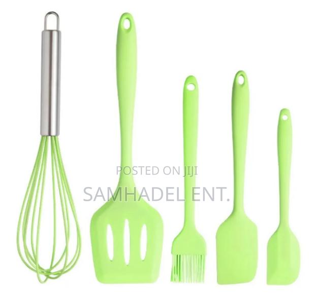 5 Pieces Silicon Kitchen Ladle Set · Photo 1