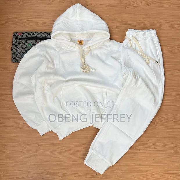 Original Hoodie and Joggers in Colours · Photo 1
