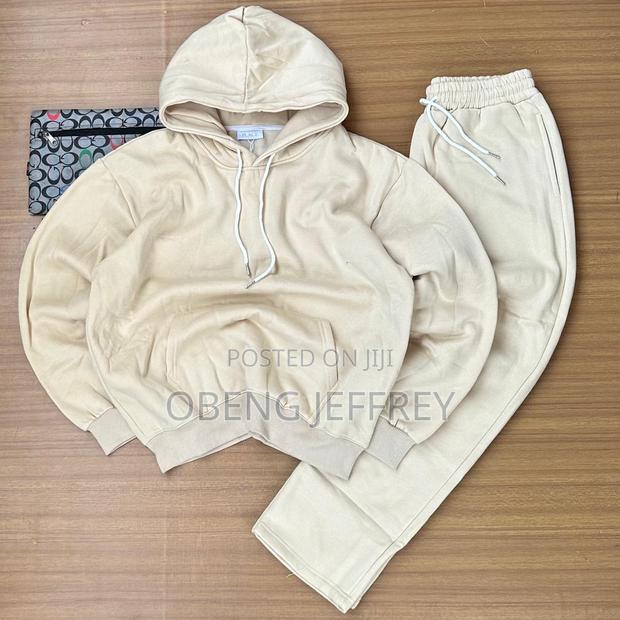 Original Hoodie and Joggers in Colours · Photo 6