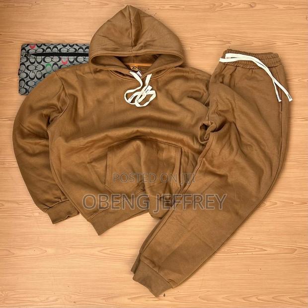 Original Hoodie and Joggers in Colours · Photo 8