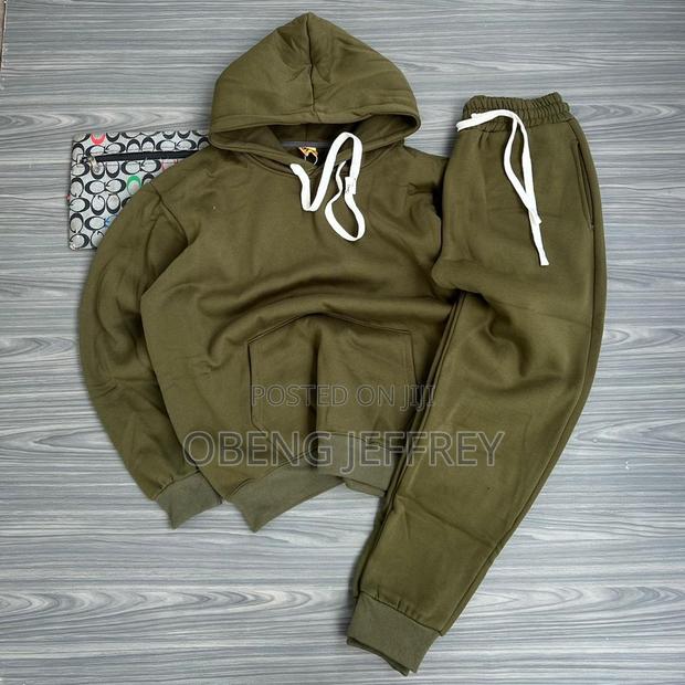 Original Hoodie and Joggers in Colours · Photo 2