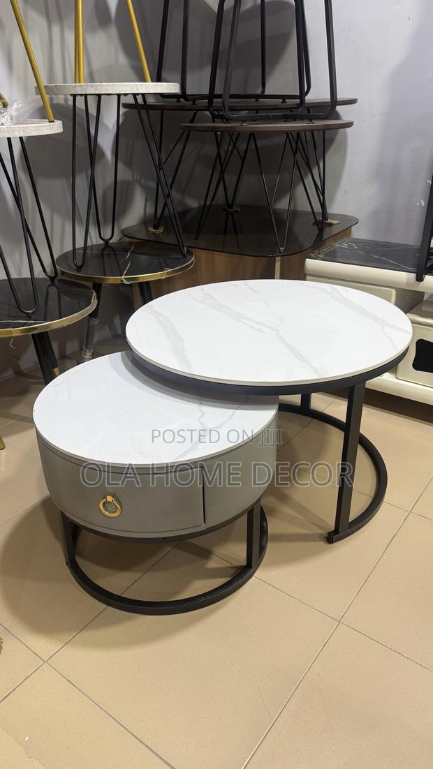 Center Table · Photo 3