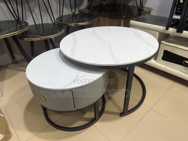 Center Table · Photo 2