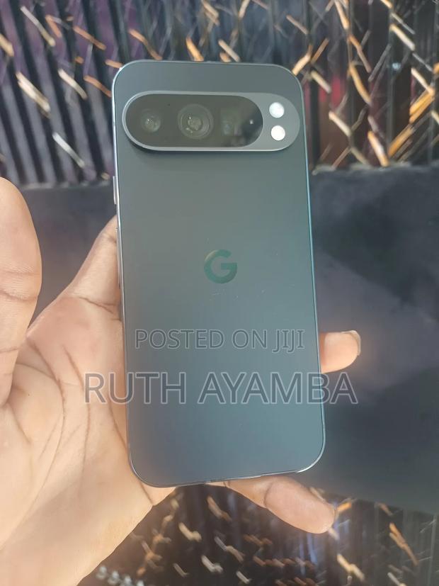 Google Pixel 9 Pro 128 GB Black · Photo 1