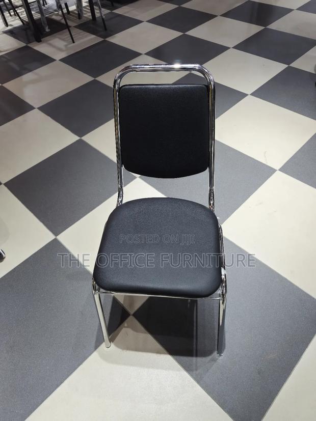 Visitors Chair · Photo 2