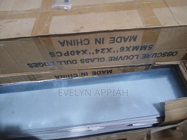 5mm Obscure Louvre Glass Dull Edge · Photo 3