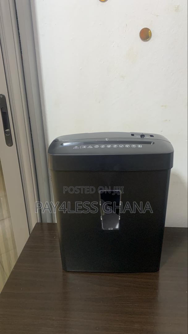 Electronic Paper Shredder · Photo 1