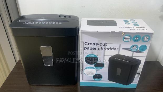 Electronic Paper Shredder · Photo 3