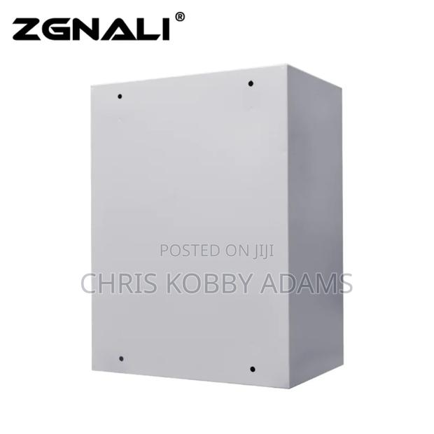 100 Amps Manual Changeover Switch · Photo 1