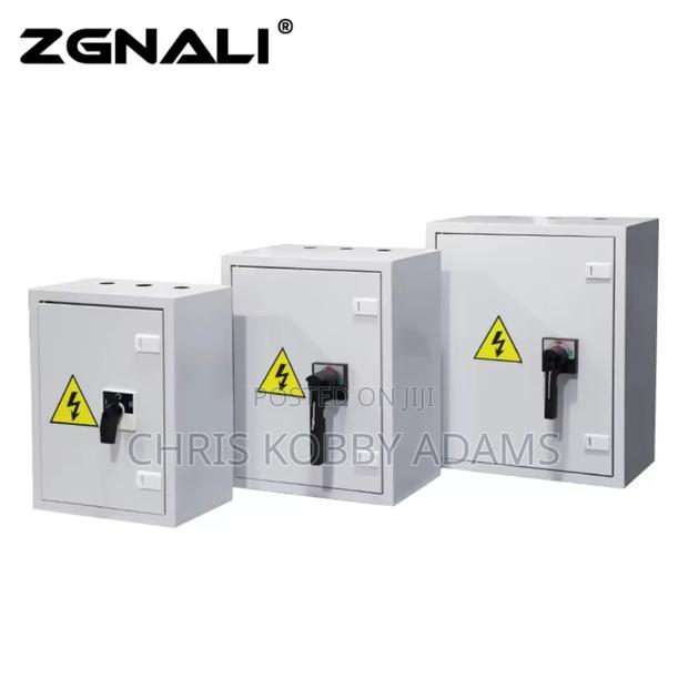 100 Amps Manual Changeover Switch · Photo 3