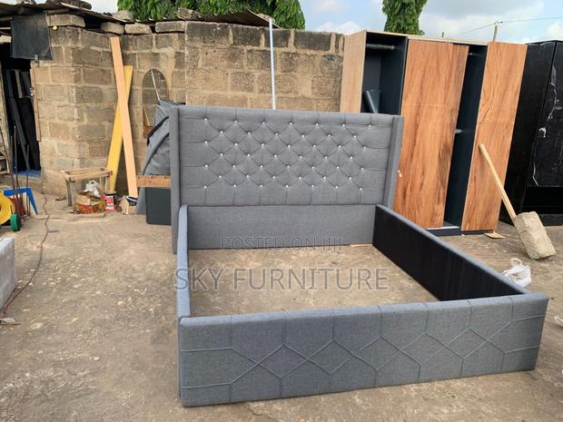 Romsey Queen-Size Bed Frame · Photo 1