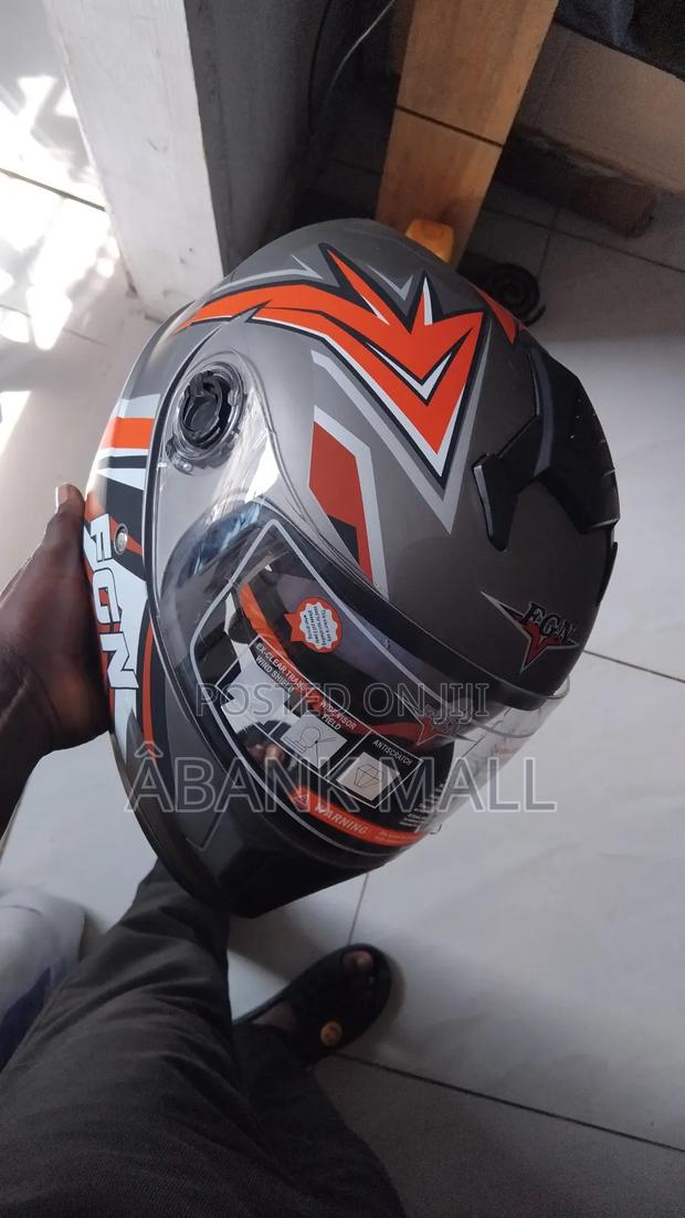 Adult Motor Helmet · Photo 8