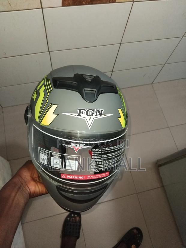 Adult Motor Helmet · Photo 6