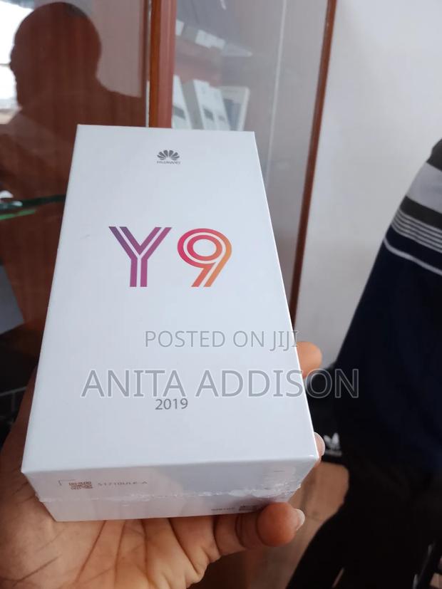 New Huawei Y9 2019 128 GB Black · Photo 2