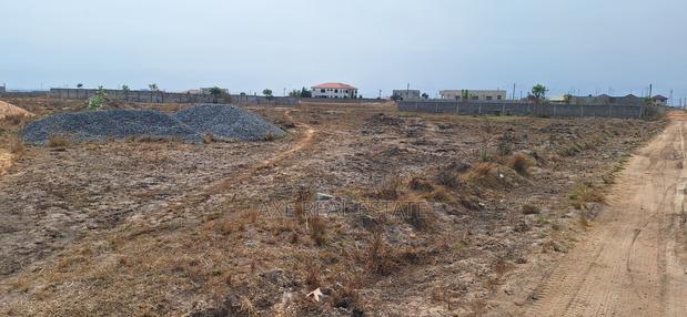 Minutes From the Airport Site · Photo 3