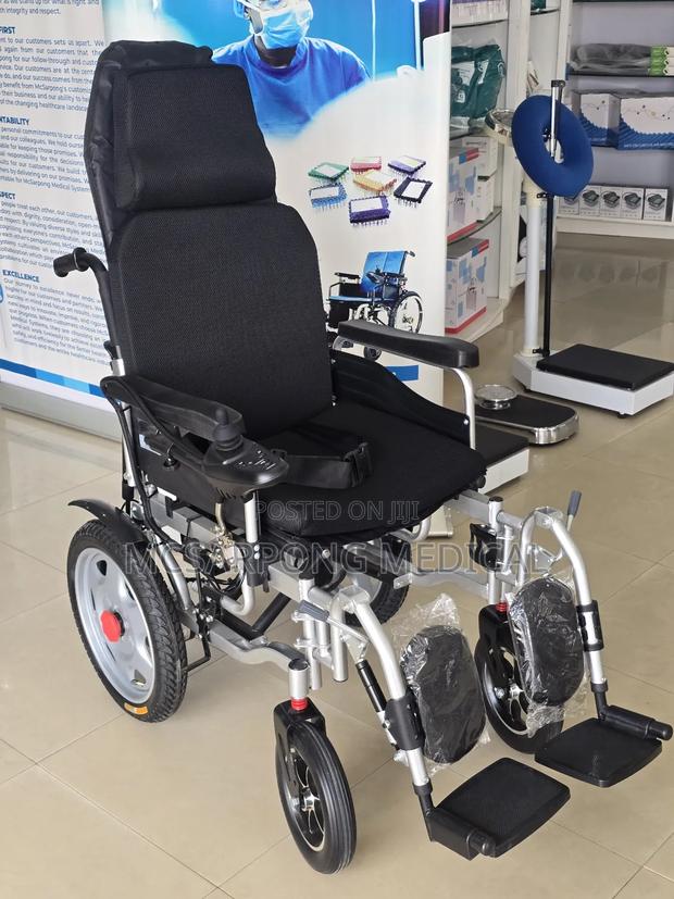Electric Reclinable Wheelchair for Bariatic Patients · Photo 2