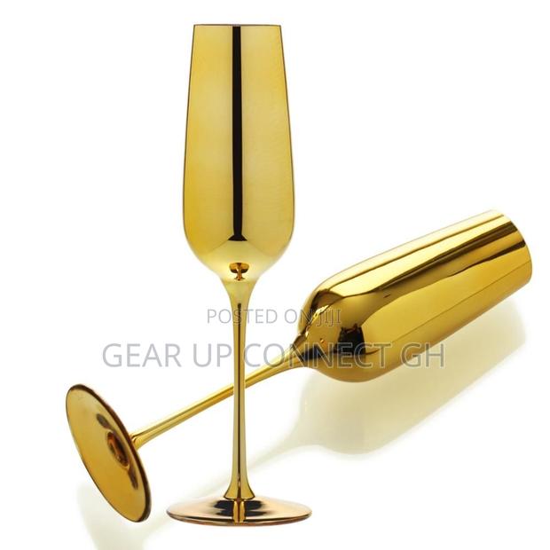 Electroplated Gold Champagne Glass · Photo 1