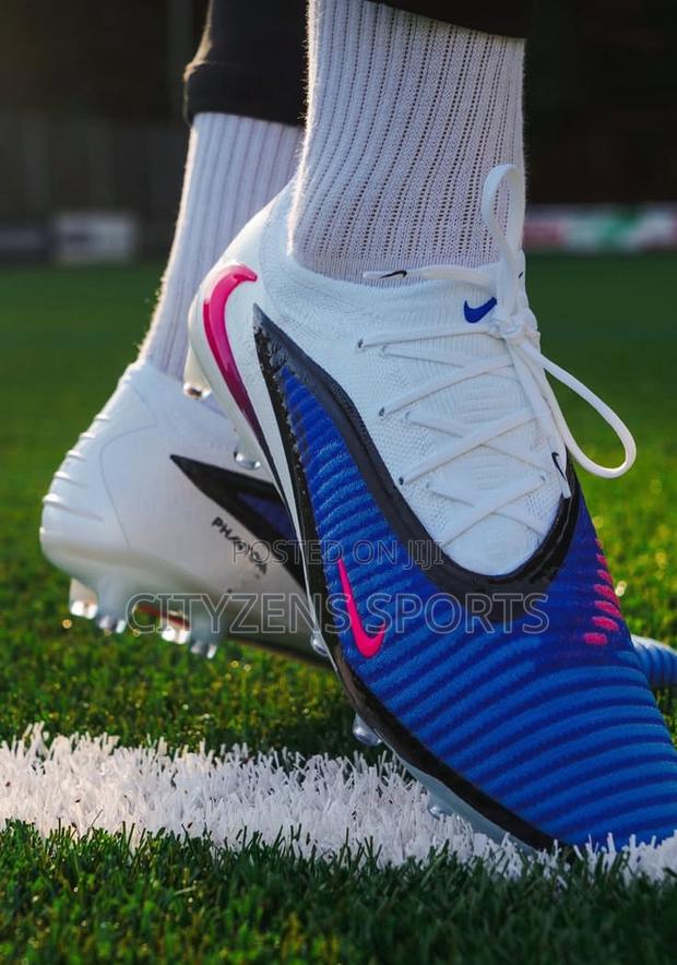 Nike Phantom Latest · Photo 1