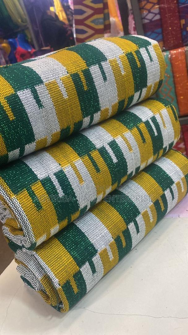 Green Bonwire Kente · Photo 1