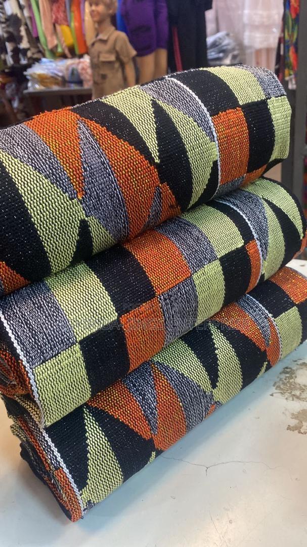 Orange Shades of Bonwire Kente · Photo 2