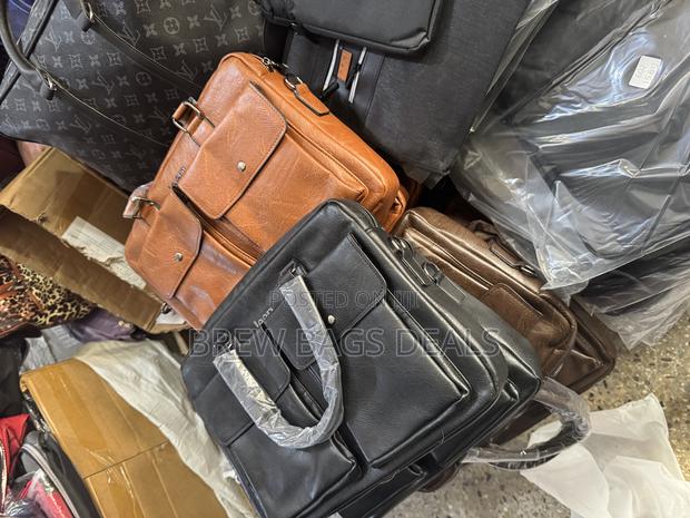 Genuine Pure Leather Unisex Jeep Laptop Bag With Shoulder Strap. · Photo 2