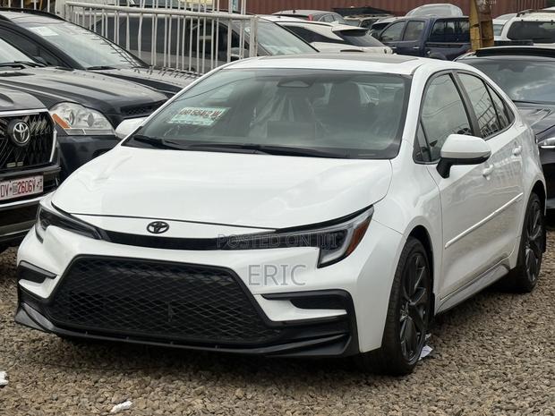 Toyota Corolla 2025 White · Photo 5