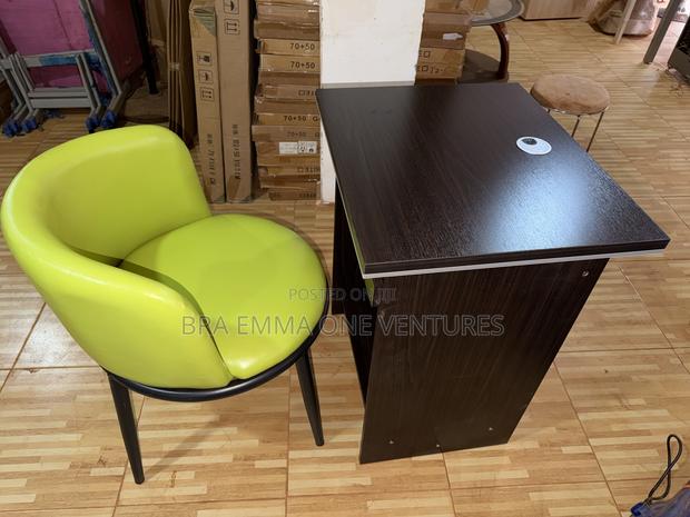 60x50cm Computer Table And Chair · Photo 1