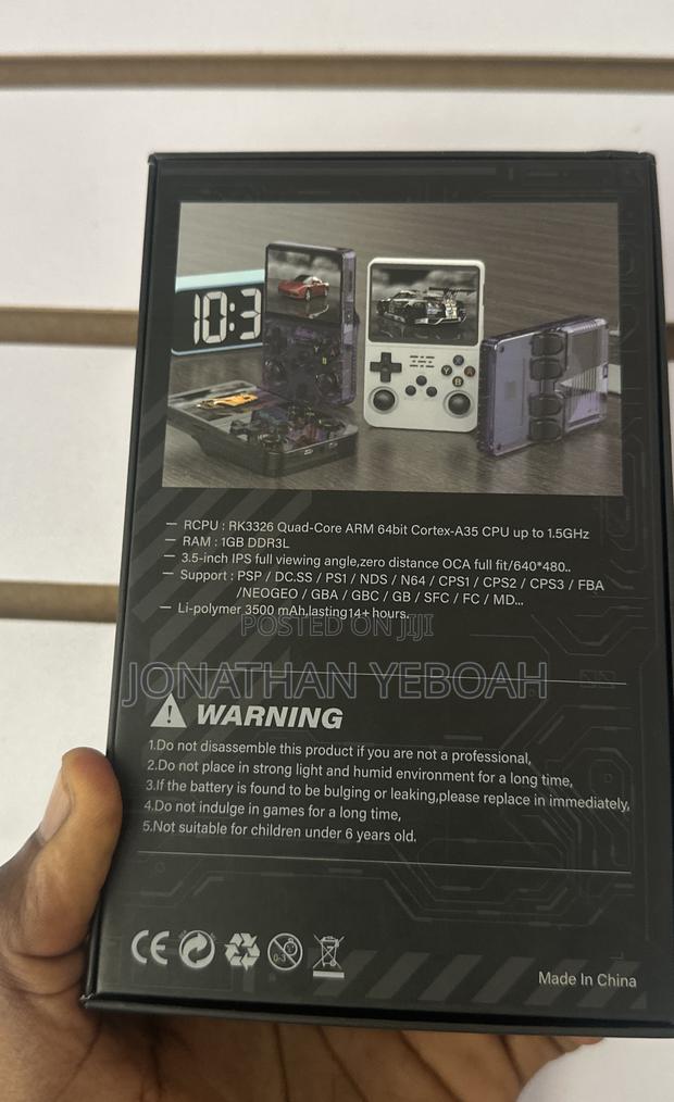 Game Console R36s · Photo 7