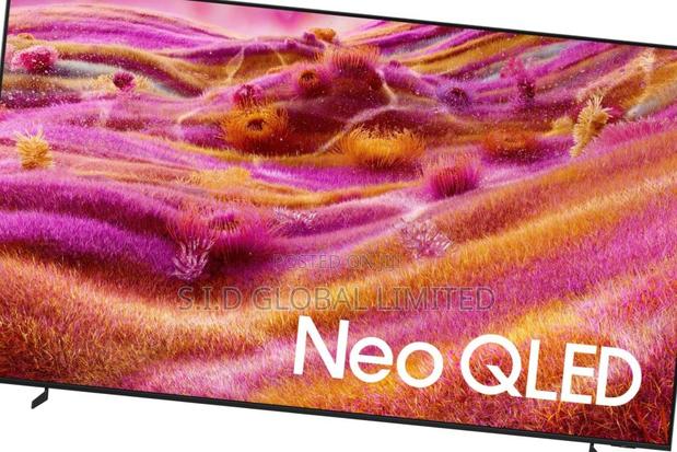 Expansive Samsung 115" Neo Qled Tv · Photo 1