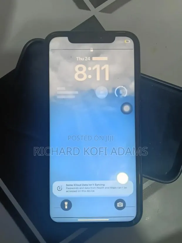 Apple iPhone XR 128 GB Black · Photo 1