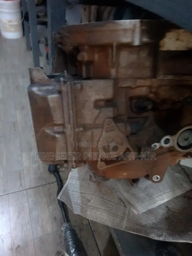 Vehicle Engine and Gear Box · Photo 1