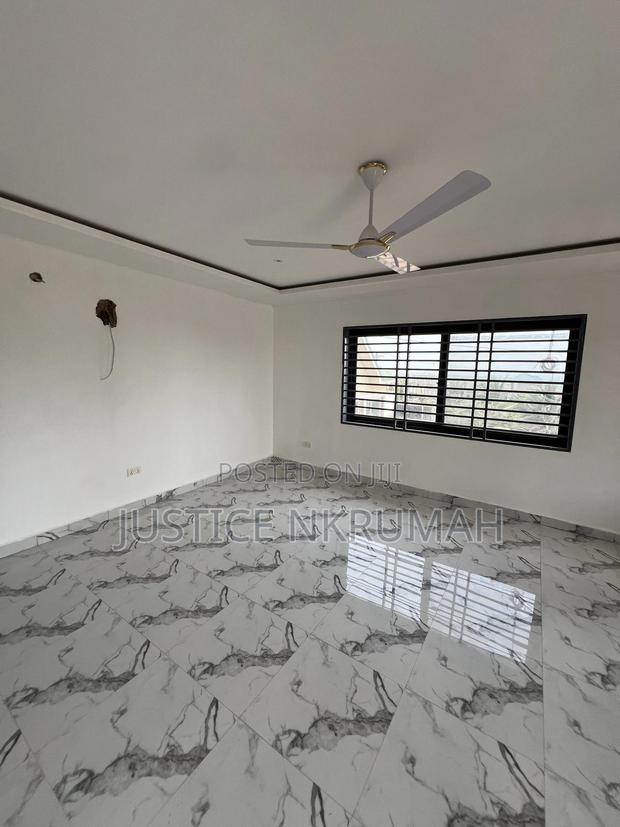 2bdrm Apartment in Mr Justice Estate, Old Barrier for rent · Photo 3