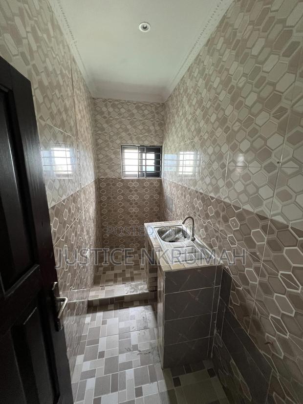 2bdrm Apartment in Mr Justice Estate, Old Barrier for rent · Photo 7