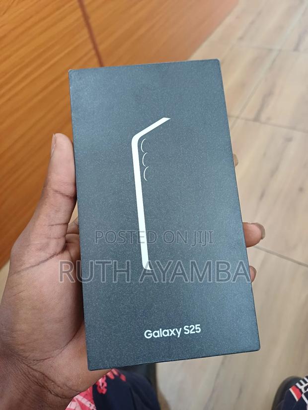 New Samsung Galaxy S25 256 GB Blue · Photo 1