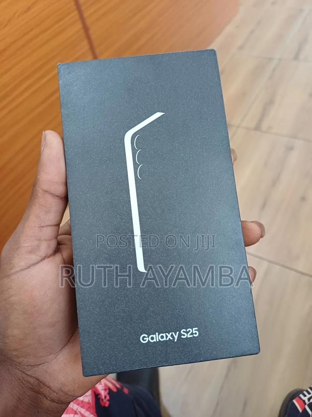 New Samsung Galaxy S25 256 GB Blue · Photo 2