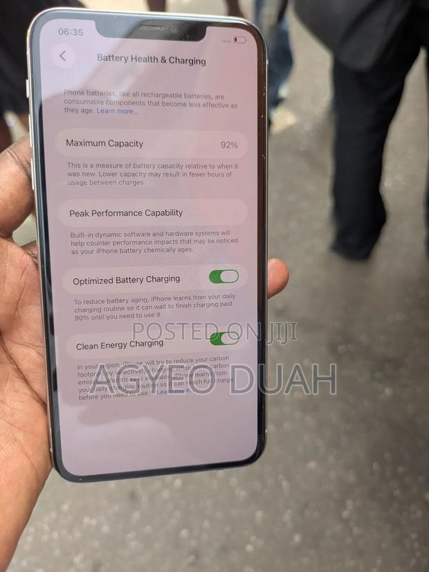 Apple iPhone 11 Pro Max 64 GB White · Photo 1