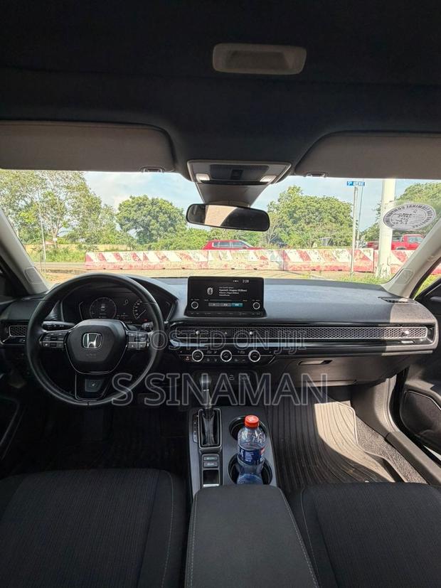 Honda Civic EX CVT 2024 Black · Photo 5