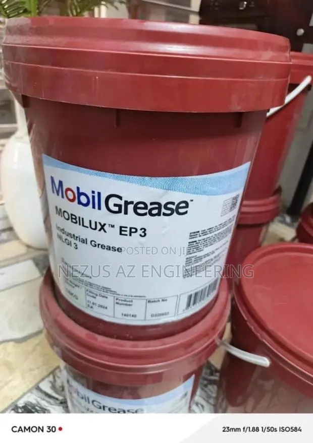 Mobil Mobilux EP 3 Industrial Grease · Photo 1