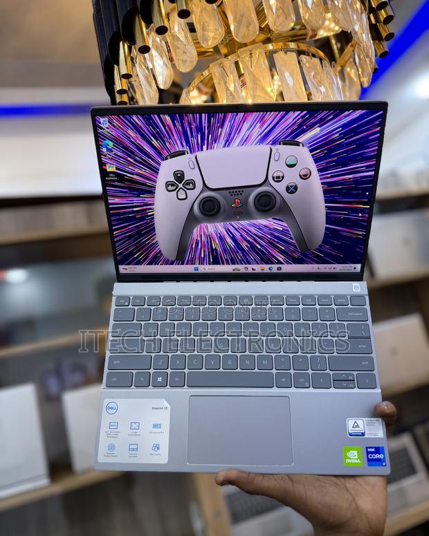 Laptop Dell Inspiron 13z 16GB Intel Core i7 SSD 512GB · Photo 2