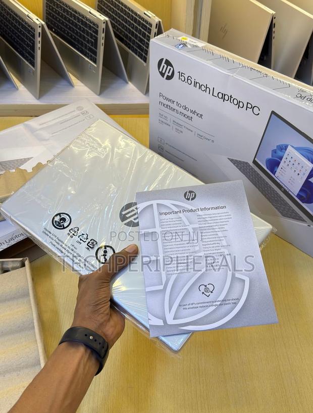 New Laptop HP 15 8GB Intel Core Ultra 5 SSD 512GB · Photo 1