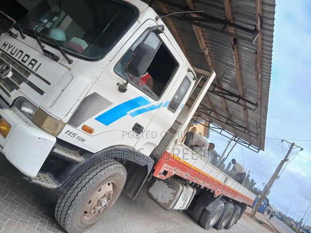 Hyundai 11.5 Ton Double Axle · Photo 2